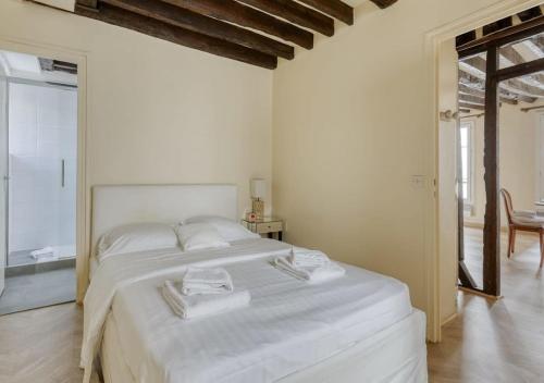 Typical & Charming flat near St Germain - Mid-term