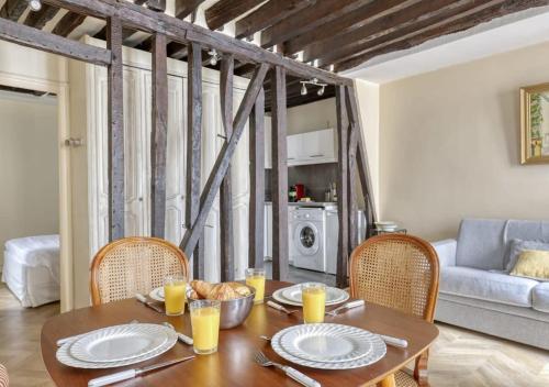 Typical & Charming flat near St Germain - Mid-term