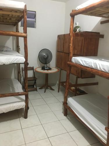 Postel nebo postele na pokoji v ubytování Hostel Bahia Boa