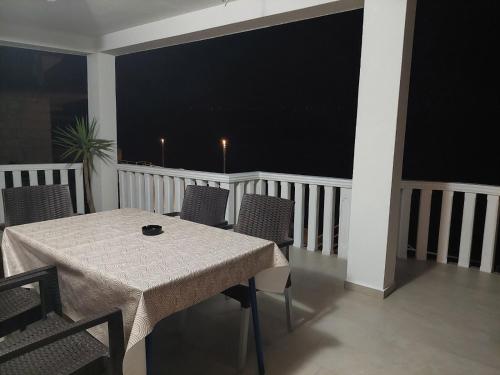 Balkón nebo terasa v ubytování Apartments Villa Glavinić