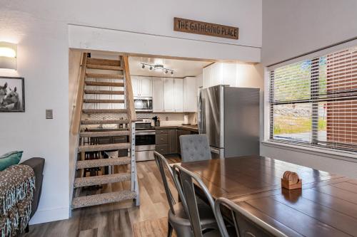 Fotografie z fotogalerie ubytování Shuttle Path To Ski Resort Family-friendly v destinaci Angel Fire