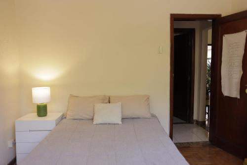 Quarto Casal com Varanda Casa Caramel Menor preço em Quarto Casal com Varanda Casa Caramel