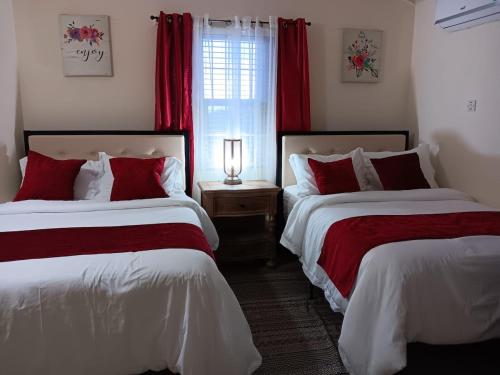 A bed or beds in a room at A serene getaway by the oasis