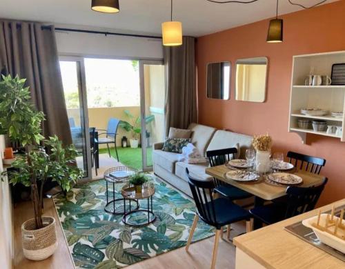 Posezení v ubytování T2 Vue Mer à Cannes