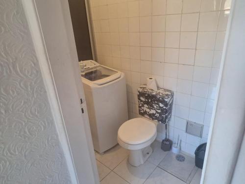 Ένα μπάνιο στο Beautiful ap in the heart of carnival