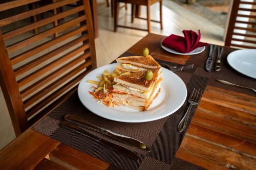 ホテルの敷地内または近くでの食事または食べ物