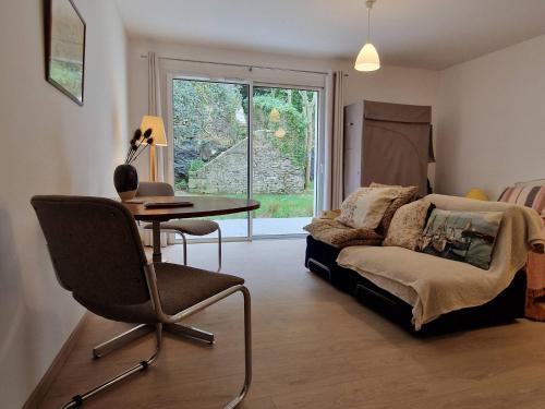 Studio neuf avec terrasse et jardin au cœur de Le Palais - FR-1-418-260