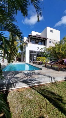 3 bedroom villa for rent on Grand Baie