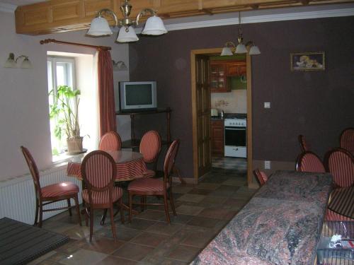 A kitchen or kitchenette at Balatoni Panoráma Villa