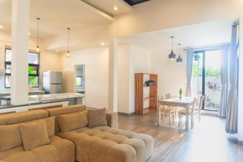 Кухня или мини-кухня в Dani Private Villa - 2BR Private Pool Villa in Tejakula North Bali
