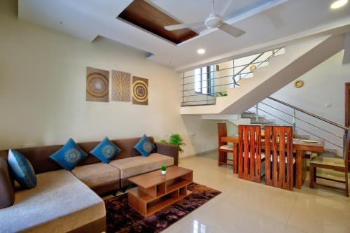 Χώρος καθιστικού στο Luxury 3BHK Villa Near Candolim