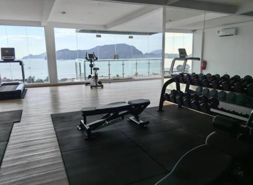 Fitness centrum a/nebo fitness zařízení v ubytování Langkawi Simfoni Luxury Suite 06