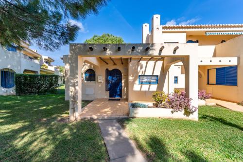 PARAISO DE ALVOR - A true paradise in an amazing nature place with direct access to the pool - Peace and relax - next to Alvor Village and the beach