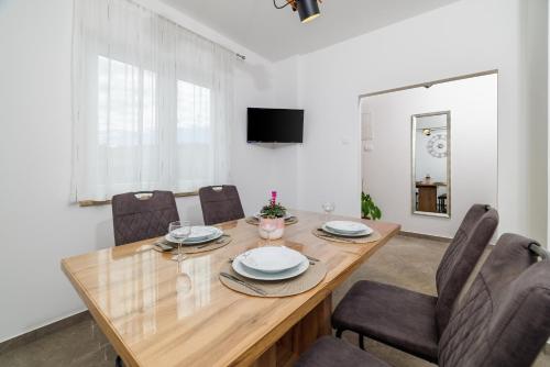 MAJA 3 Apartment for 4 persons near beach