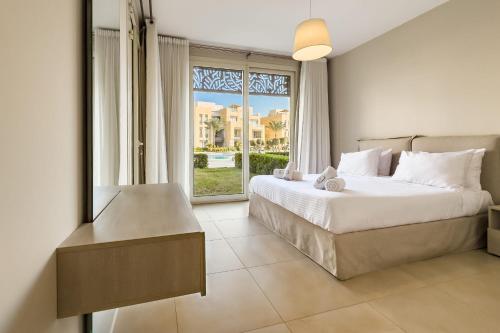 Modish & Modern 1BDR Poolfront Mangroovy Free Pool & Beach