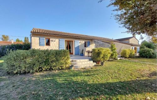 Awesome Home In Ambares Et Lagrave