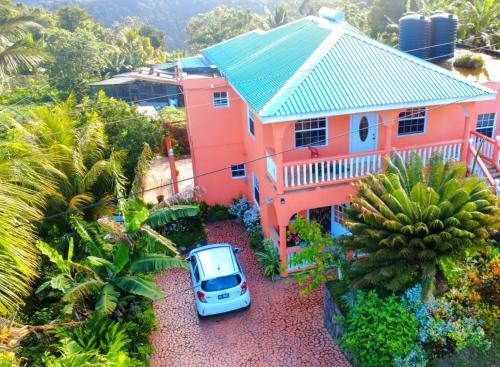 Belle Sunrise Villa Cozy Tropical Escape for a Local Experience