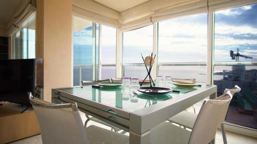 Apartamento LE PRESIDENT CD14 by HR Costabrava