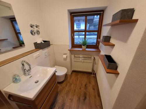 Kuchyň nebo kuchyňský kout v ubytování Dreiländereck mit Sauna und Pool, Wohnung 403