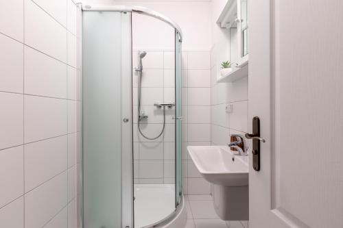 Un baño de Apartment Near the Source