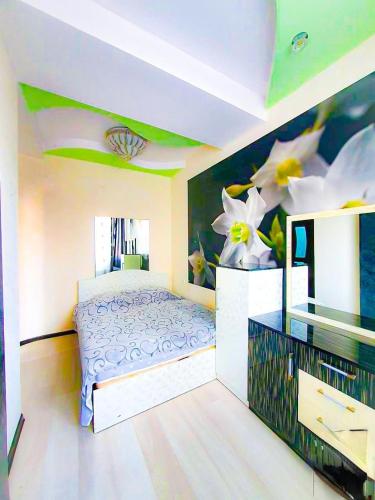 Postel nebo postele na pokoji v ubytování Modern 2BR Apartment in Prime Tbilisi with Scenic Views