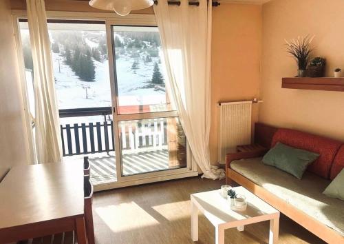 Studio plein sud avec terrasse, vue sur les pistes