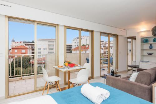 Bleu Croisette YourHostHelper