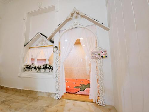 Koupelna v ubytování Biệt Thự cao cấp Lâu Đài Nhỏ Đà Lạt - Little Castle Da Lat Villa