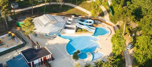 Πισίνα στο ή κοντά στο mobil home Piriac 2 chambres 4 à 6 pers