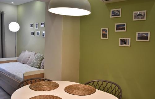 Postel nebo postele na pokoji v ubytování Sevastie’s home