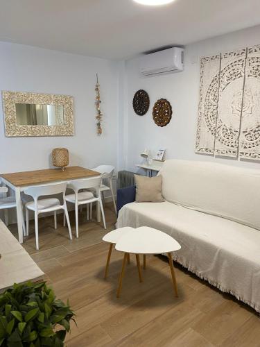 Apartamento junto a la playa. Solo familias y parejas