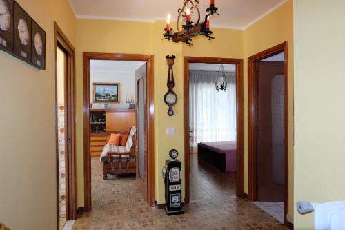 クロードにあるB&B L'Ederaの廊下(リビングルーム、ベッドルーム付)