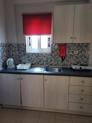 A kitchen or kitchenette at Canditas Studios