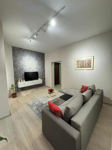 Mito's Apartments - Heart of Skopje with Free Parking