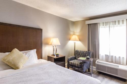Postel nebo postele na pokoji v ubytování La Quinta Inn by Wyndham Richmond South