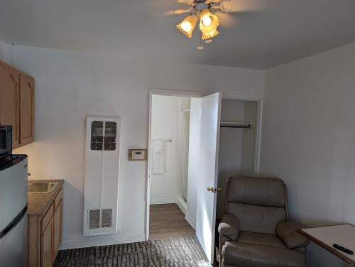 Η κουζίνα ή μικρή κουζίνα στο Terry Point Motel