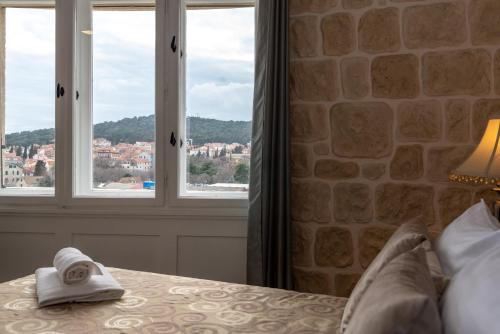 Queen Teuta Luxury Rooms Split