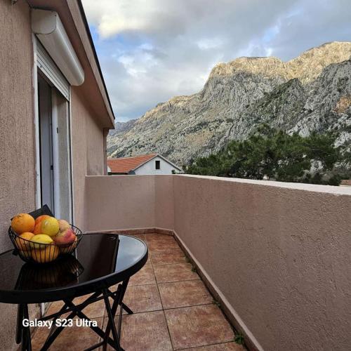 En generel udsigt til bjerge eller udsigt til bjerge taget fra lejligheden