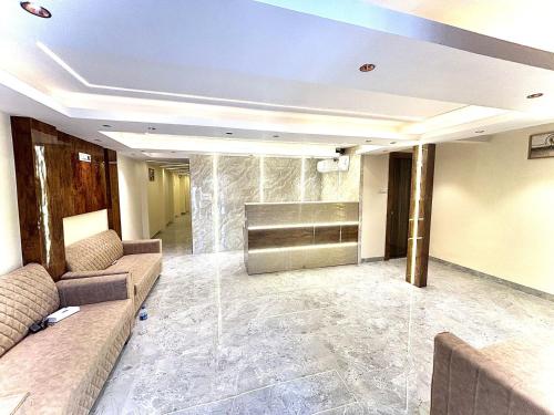 Posezení v ubytování Hotel Crystal Goregaon West Link Road, Mumbai