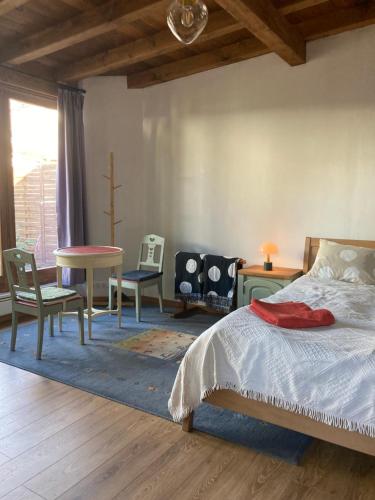 Ένα ή περισσότερα κρεβάτια σε δωμάτιο στο Katies Tiny House