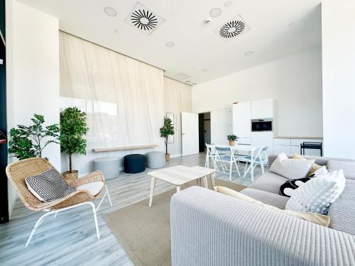 AQ 21 floor 3 bed Apartment