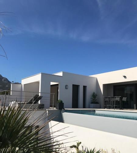 Photo de la galerie de l'établissement Villa Calvi avec vue époustouflante sur la baie et la citadelle, à Calvi