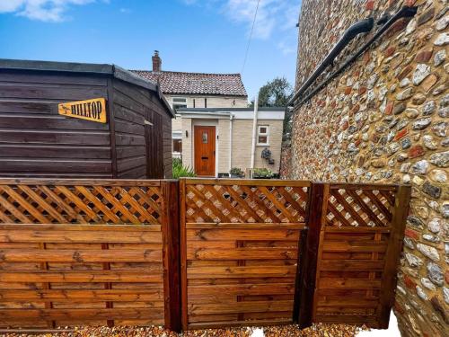 Foto sihtkohas Docking asuva majutusasutuse Well Furnished Holiday Cottage In The Heart Of Docking, Norfolk Ref 99009Ht galeriist