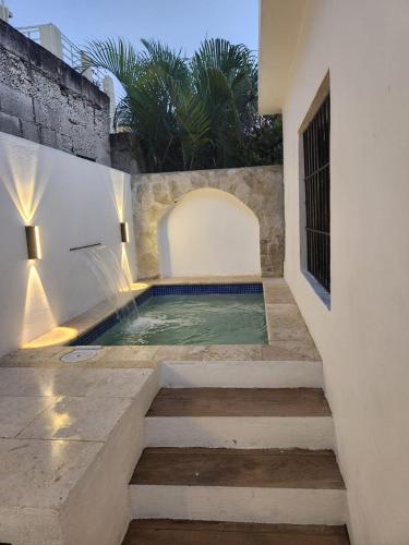 Swimmingpoolen hos eller tæt på Mila's House