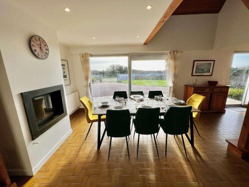 Erdeven - Villa 4 pièces - 114 m² - 8 pers - À 500 m de la plage - FR-1-479-215