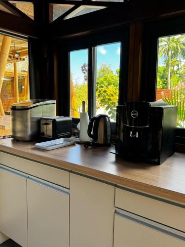 Una cocina o zona de cocina en Lotus Garden - Île de la Réunion
