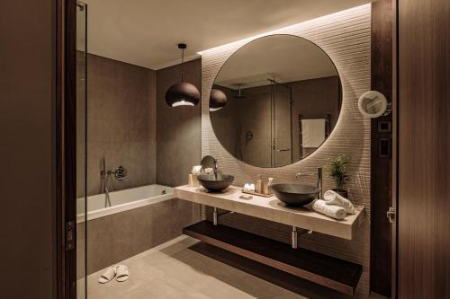 Ένα μπάνιο στο Verdala Wellness Hotel AX Privilege - Adults Only