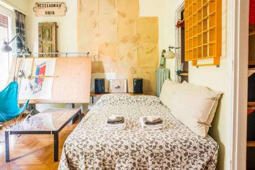 Spacious Apartment near Parthenon