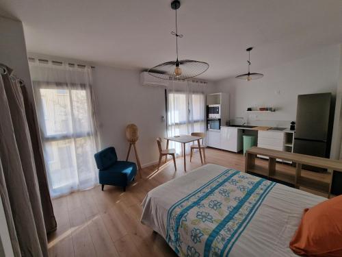 Studio neuf climatisé wifi 27m2