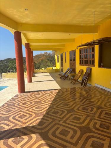 Kolam renang di atau dekat dengan Casa Biulú